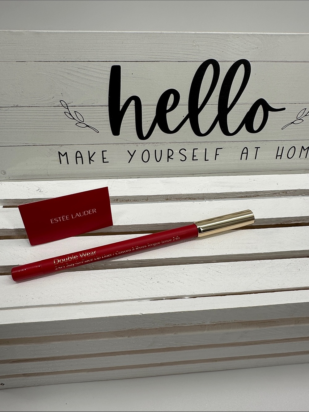 Estée Lauder FULL SIZE Double Wear 24H Stay-in-Place Lip Liner Pencil in 18 Red